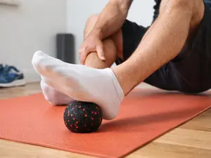 Peanut Massage Ball & Foam Roller Set for Muscle Relaxation, Deep Tissue Style, Back Neck Foot Recovery Tool, High Density EPP Foam, Portable Fitness Massage Equipment