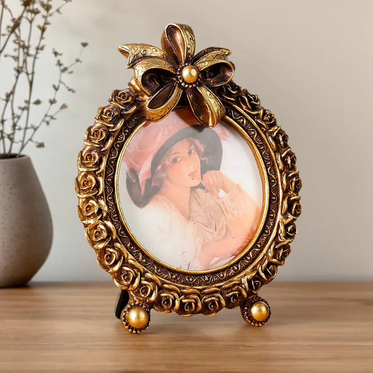 Vintage Round Photo Frame, Small Frame, European Style Mini Desktop Picture Frame, Home Decor Photography Prop, Ideal for Displaying Photos, Home Decor Accessory, Decoration Items
