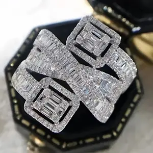 A rectangular ring made of white zirconia is fashionable and simple, suitable for women to wear daily at wedding parties