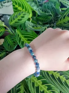 Blue Kyanite Bracelet- Blue Kyanite- Crystal bracelets- Bracelets- Hippie bracelets- Witchy bracelets- Birthday gifts- Jewelry- Crystals