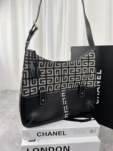 Pre-owned GIVENCHY an shown Shoulder Bags Shoulder Bag, Canvas and Cowhide Leather MR18032026A450