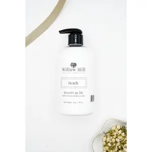 Beach Smooth as Silk Lotion - Lightweight Hydrating Moisturizing Scented Fragrance for Comfort and Hydration