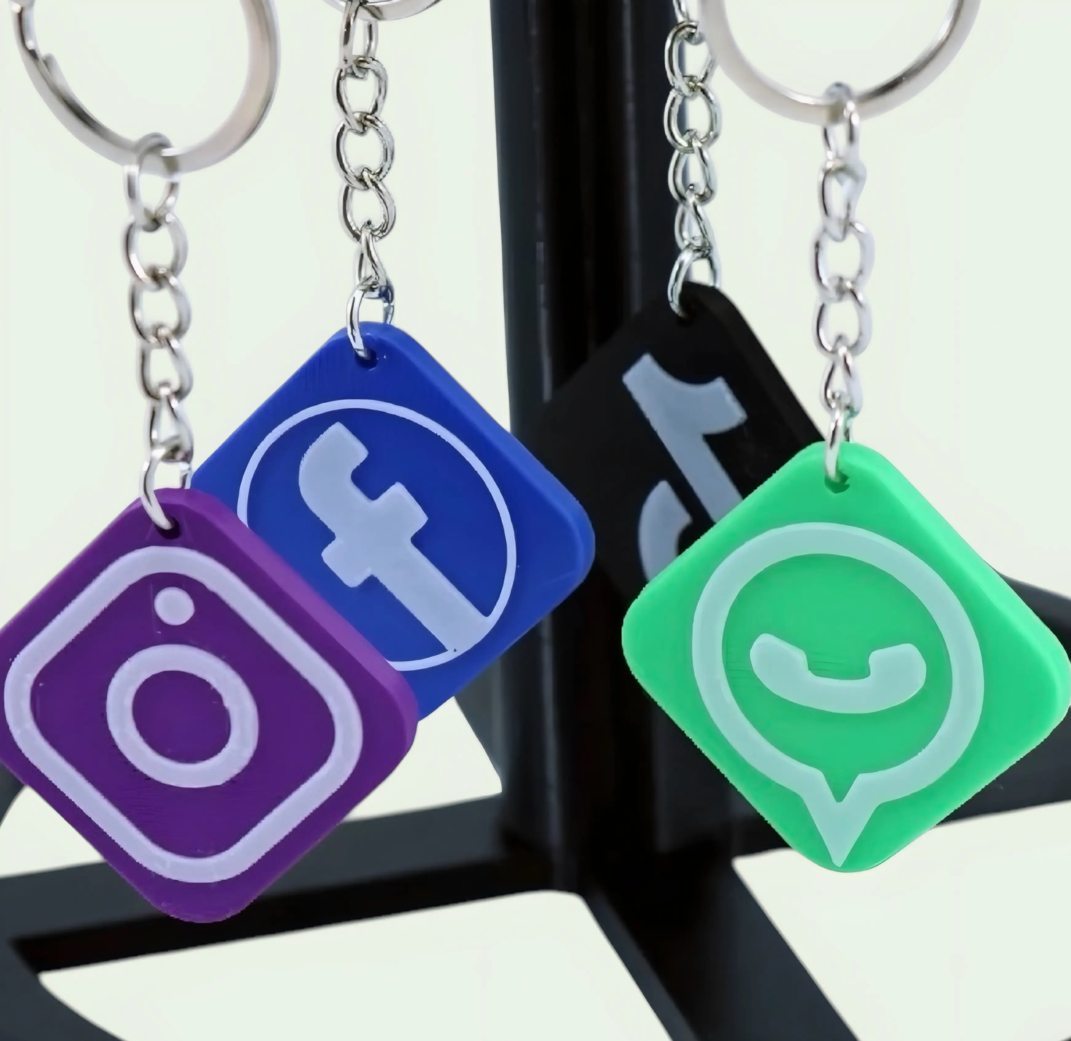 Unisex NFC-Enabled Customizable Keychain - Fashion Costume Jewelry Accessory with Distinctive Icons, Graphic Prints, Social Media Logos for Quick Digital Sharing, Ideal Everyday Gift