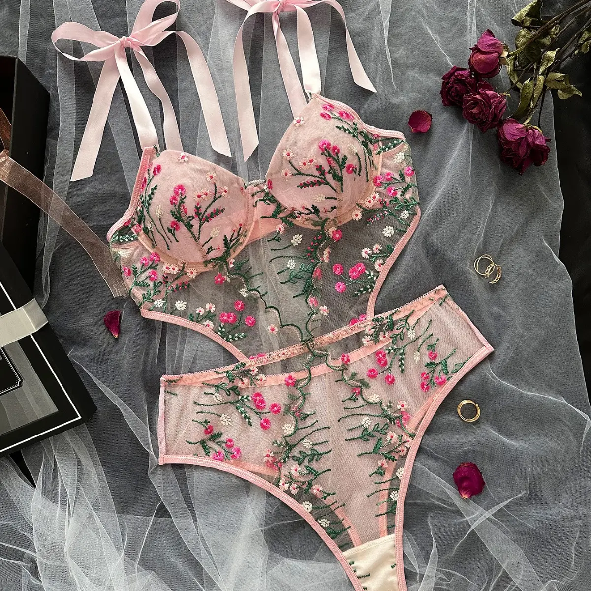 Women's French-Style Lace Floral Embroidery Ultra-Thin Sheer Mesh Waist-Shaping Bodysuit, Sexy Playful Womenswear