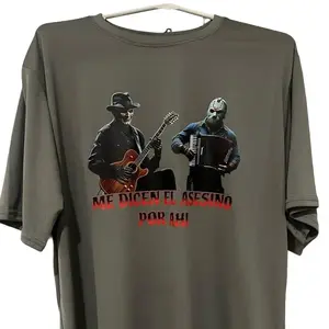 T-shirt Camisa with Unique Design Me Dicen El Asesino Por Ahí Featuring Text Only Figure Graphic