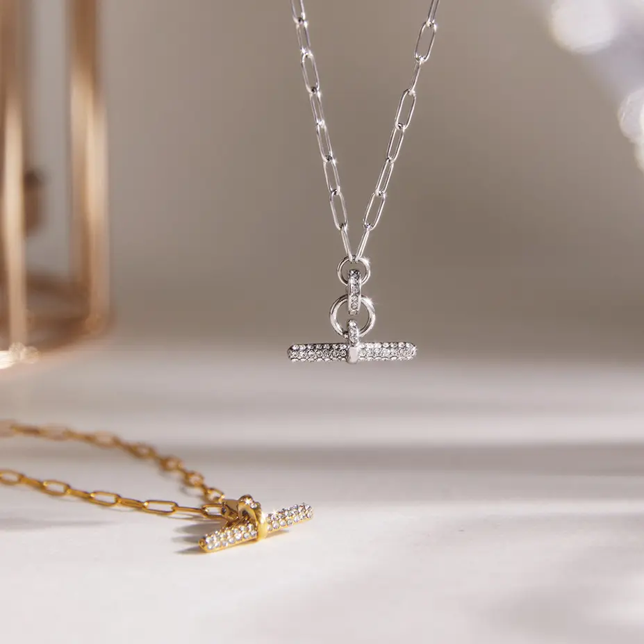 QUEENDO Minimalist Pave-Stone Interlocked Toggle Pendant Necklace - Gold-Silver 2-Tone T-Bar Charm, Paperclip Link Chain, Geometric Layered Neck Ornament, Unisex Copper Metal Coating Everyday Wear Stackable Jewelry Gift