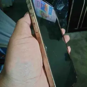 Product Review of MAGIC JOHN 2-Pack Screen Protector for iPhone, Samsung, and Google–Crystal Clear, Scratch-Resistant, Ultra-Smooth Touch, Privacy Protection, Circular Polarized Eye Protection, Easy Installation from D**o L**z 5**