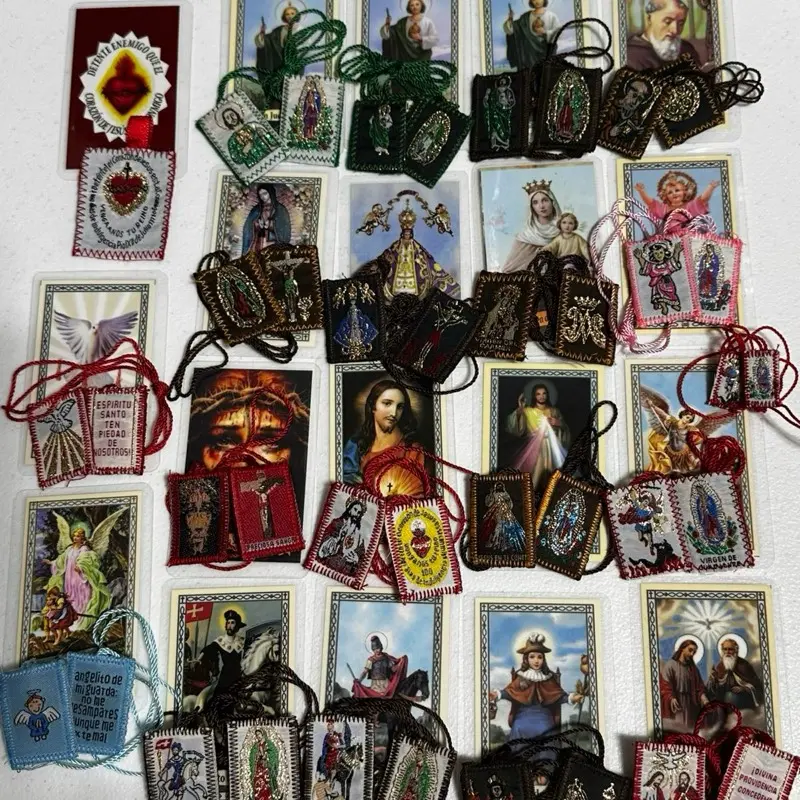 Escapularios Religiosos Tradicionales with Detailed Iconography and Intricate Embroidery