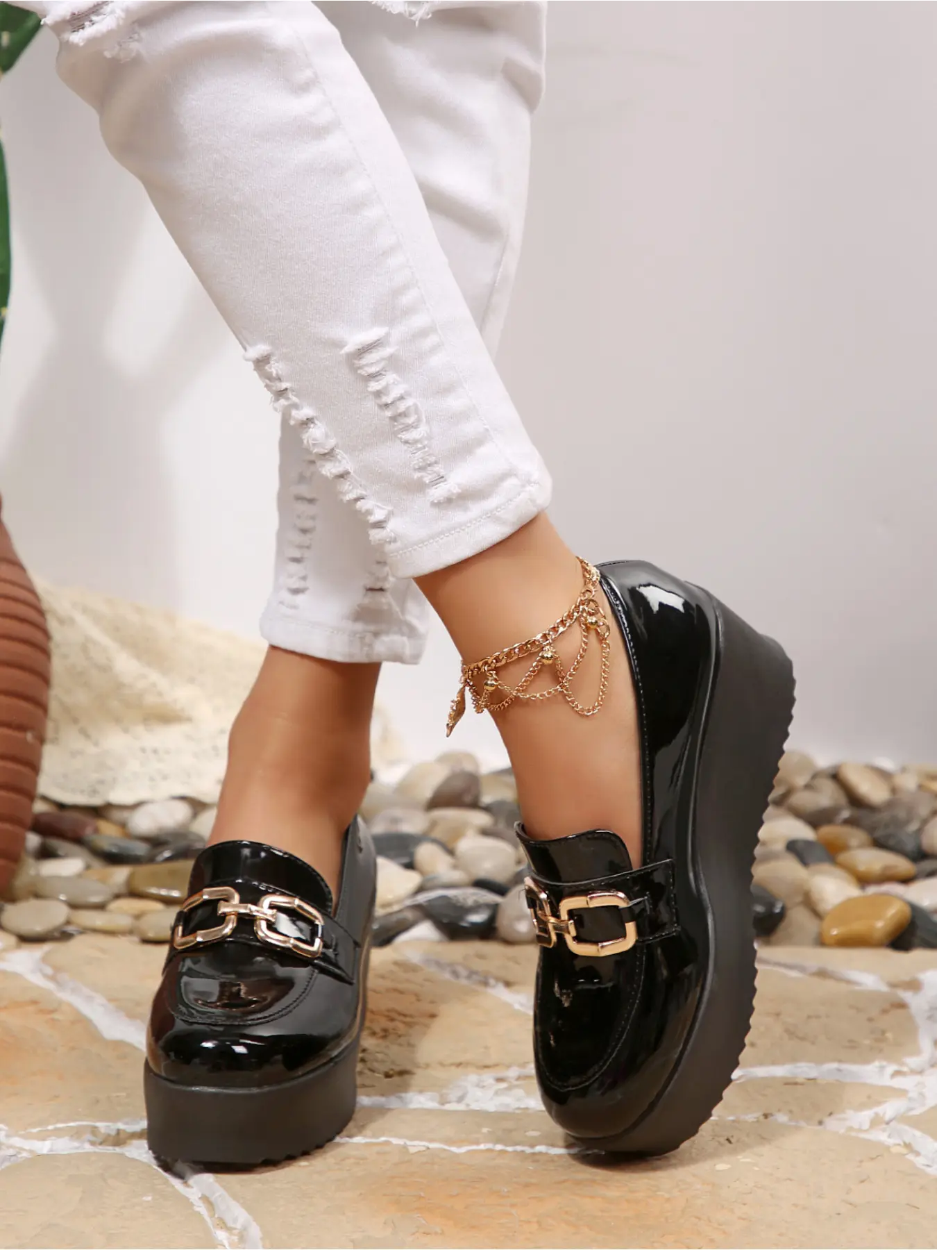 Ladies' shiny metal buckle wedge heel loafers, black thick soled sponge cake single shoes, British style high rise commuting women's shoes