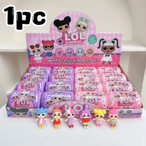 Random Girl Series Blind Box Keychain Capsule Gift Set, Desktop Decoration, Surprise Collectible Figure, Party Filler, Valentine's Day, Easter