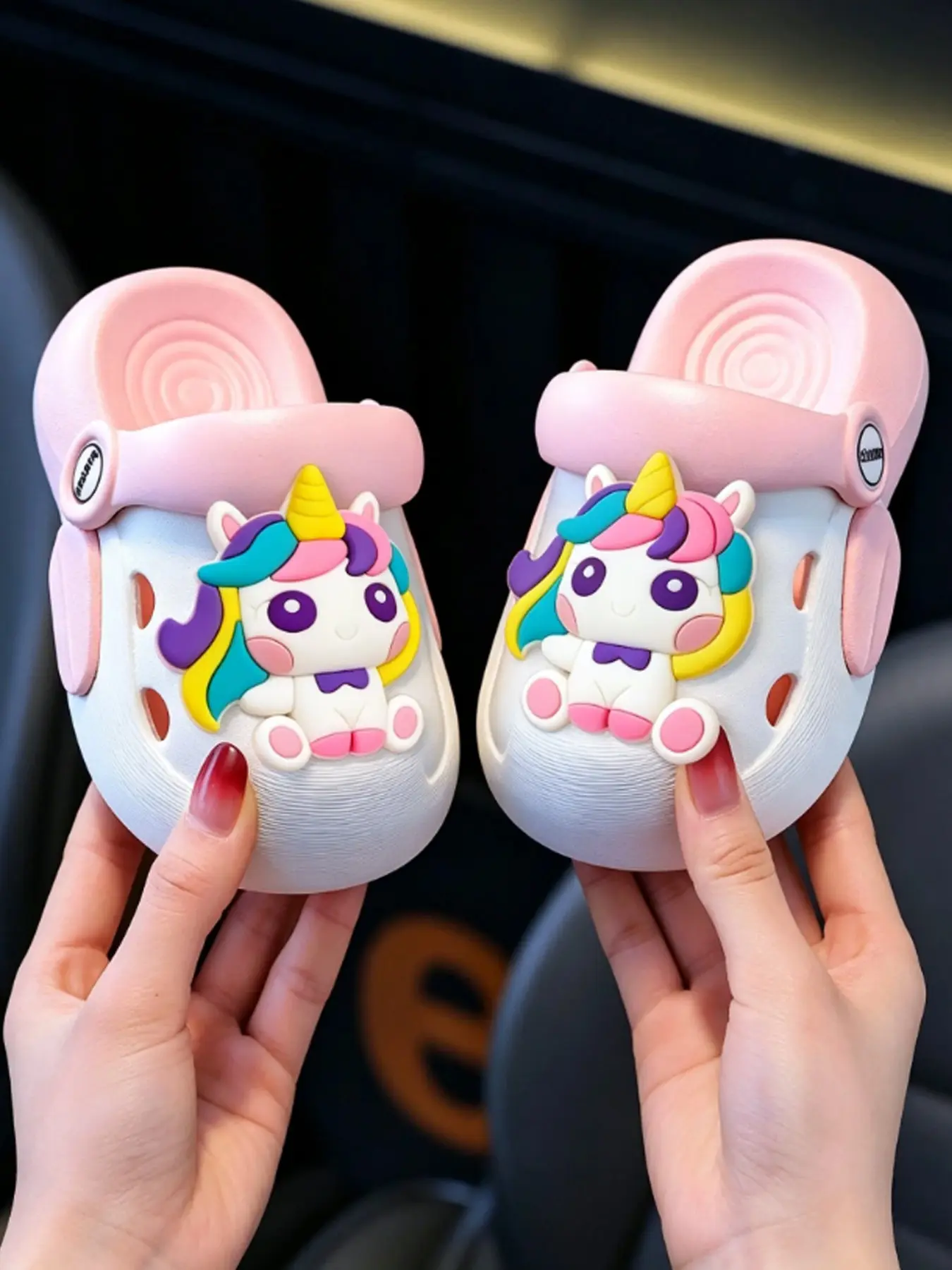 Summer New Unicorn Girl Sandals, Baby Anti-Slip Soft Sole, Kids Shower Shoes, Cute Cartoon Slides, Cartoon Pattern, Eva Material, Cute Style, Cartoon Print Shoes