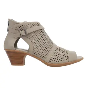Easy Street Womens Carrigan Cut Out Ankle Strap Casual Sandals Casual Low Heel 1-2" - Grey