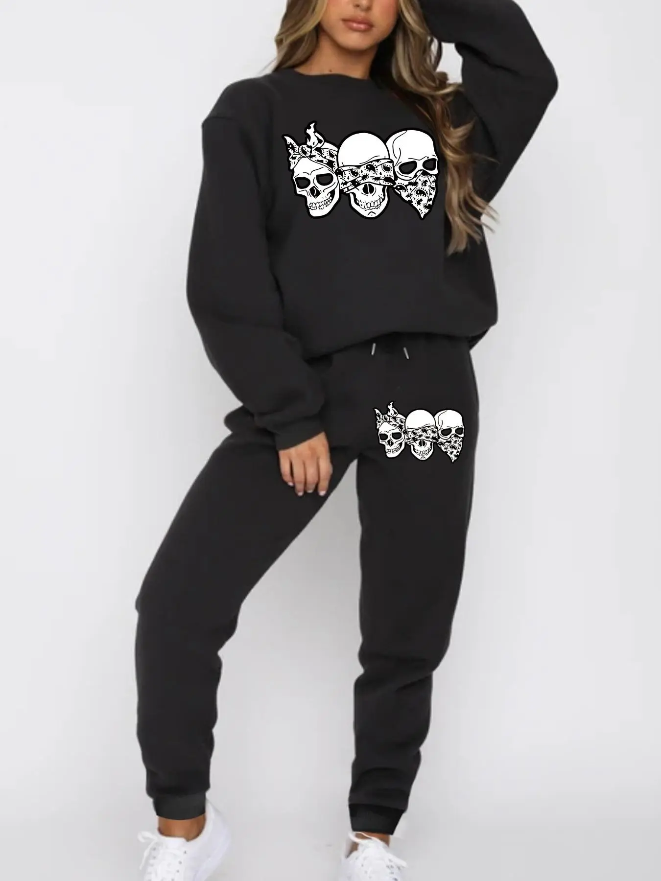 【Plus Size】 Two-Piece Set Skull Print Sweatshirt & Pocket Drawstring Waist Pants Set, Casual Fashion Cozy Round Neck Long Sleeve Pullover & Trousers for Daily Outdoor Wear, Women's Clothing for All Seasons