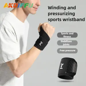 Carbon Pattern Sports Wrist Guard & Workout Gloves Fitness Winding Strap Made of Diving Material Comfortable Pressurized Ideal for Badminton Basketball Joint Stabilization Protection