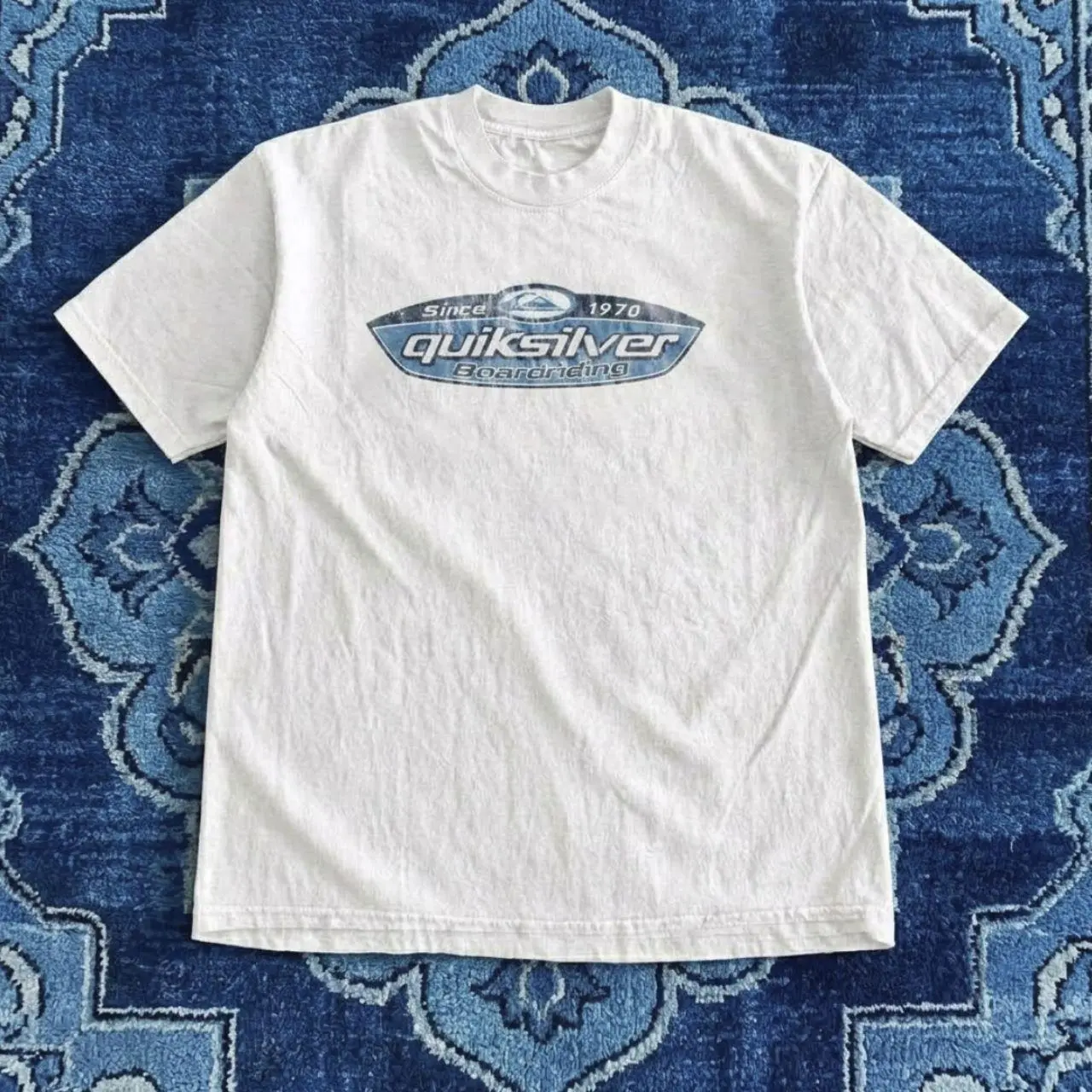 Quiksilver Boardriding Since 1970 T-Shirt - Vintage Y2K Surf Logo Graphic Tee, Light Grey Unisex Short Sleeve Top