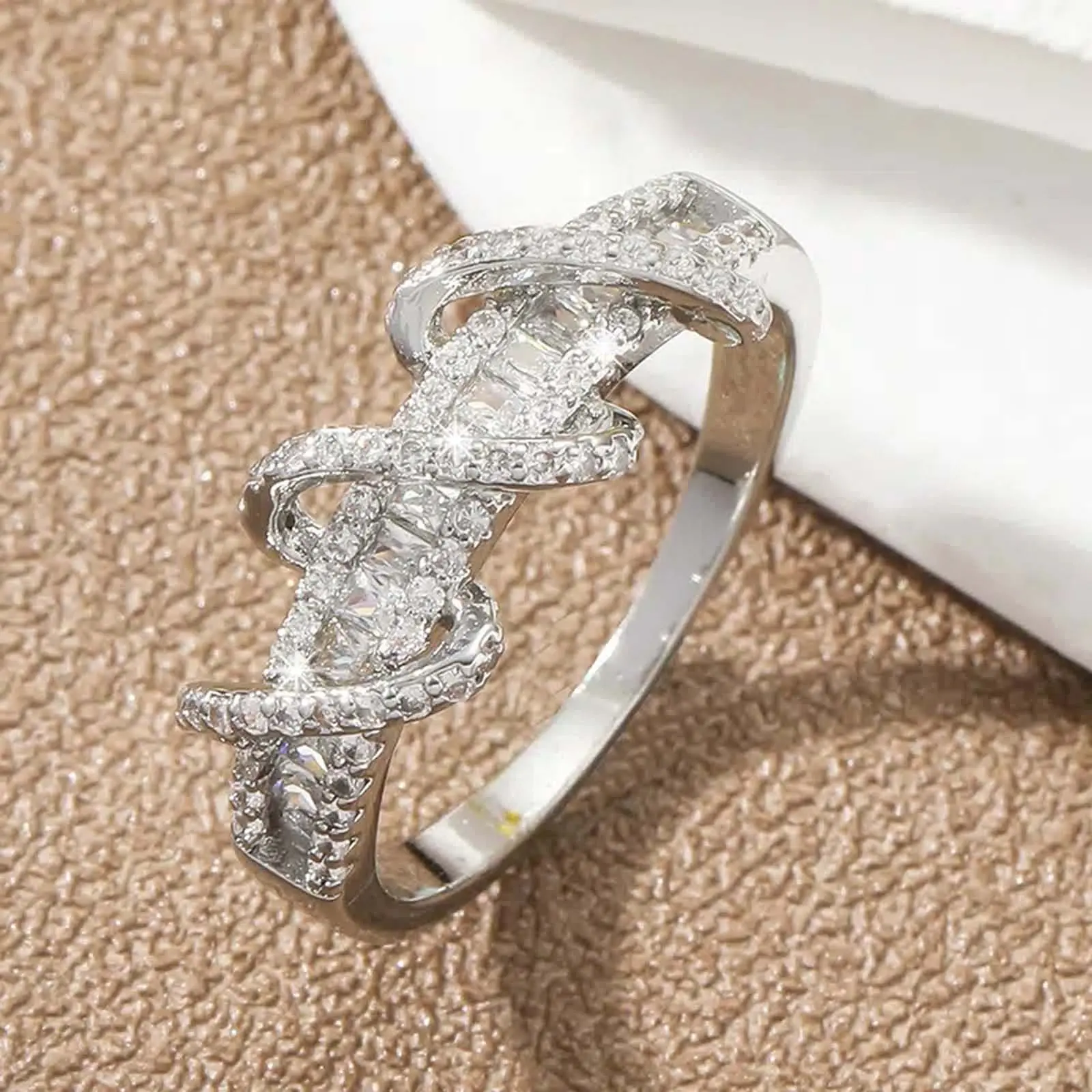 Zircon hollow ribbon female fashion personality ladies index finger ring couple ring suitable for party wedding gift