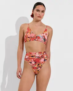 Sunday Top *Left On Friday X St Vincent - Earth Sisters