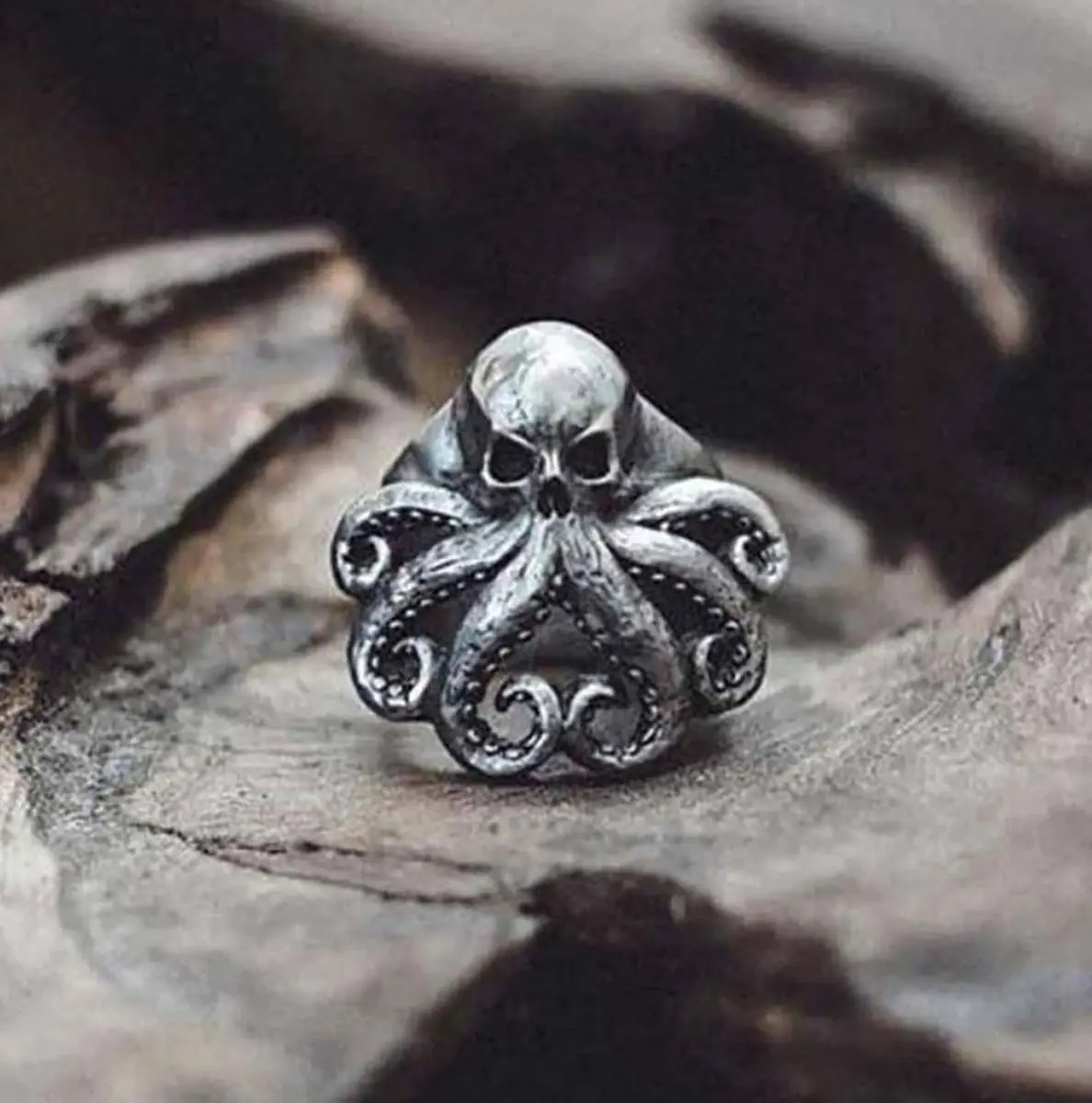Personalized Octopus Ring, Punk-Style Dark Aesthetic Ring with Retro Skull Design, Simple and Fashionable Artificial Gemstone Jewelry Accessory, Dark Aesthetic Rings