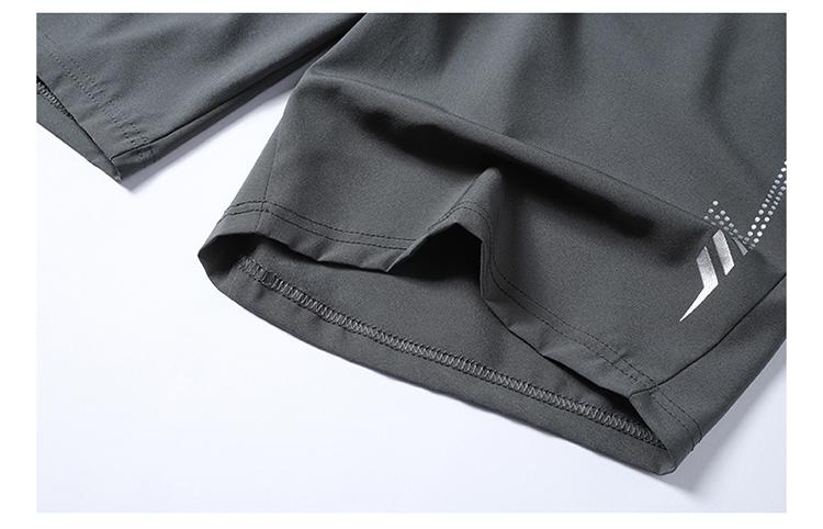 3-pack men’s athletic shorts, summer loose casual knee-length shorts, lightweight and breathable, ice silk quick-dry fabric, with zippered pockets, perfect for everyday workouts, the beach, and outdoor activities Stretch Knit Capri Pants men's