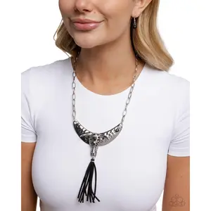 Paparazzi Limitless Longhorn - Black Necklace
