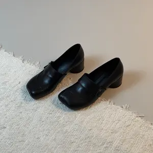 American retro mango head leather thick heel loafers women's new one-pedal deep-mouth high-heeled single shoes casual small leather shoes