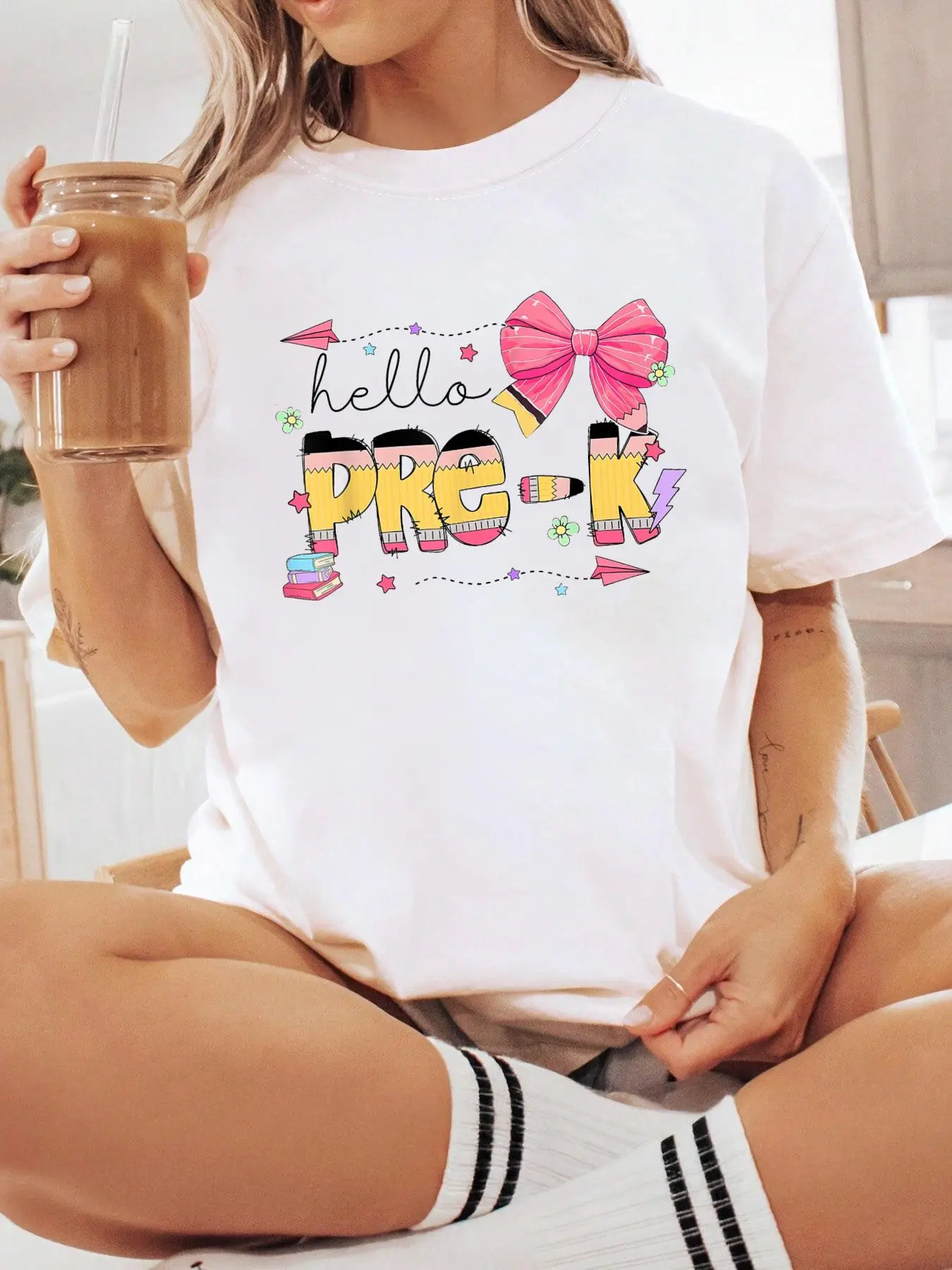 100% Cotton Unisex Back To School Hello Pre-k Teacher Coquette Pencil Bow T-Shirt Short Sleeve T-Shirt Women's Men's Graphic Tee Causal Tops