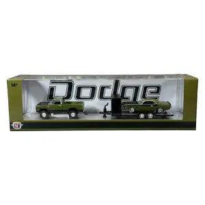 M2 Machines Auto-Haulers 1974 Dodge W200 Power Wagon & 1970 Dodge Challenger T/A olive green 1:64