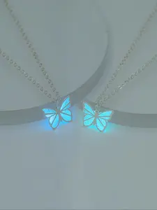 Glow in The Dark Butterfly Pendant Necklaces, Fashion Jewelry for Party, Daily Clothing Decor, Trendy All-match & Exquisite Jewelry for Birthday Gift, Jewelry Accessories