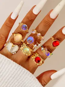 9pcs Chunky Gold Rings for Women, Stackable Vintage Rhinestone Pearl Decorated Gemstone Ring Set，Statement Pearl Gemstone Rings for women, Costume Prom Jewelry Accessories