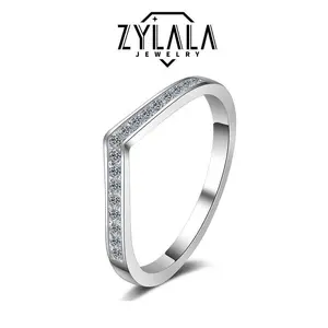 Synthetic Moissanite V-Shaped Band Ring, 925 Sterling Silver, Engagement/Casual Wear, Suitable for Daily Use, Includes Certificate