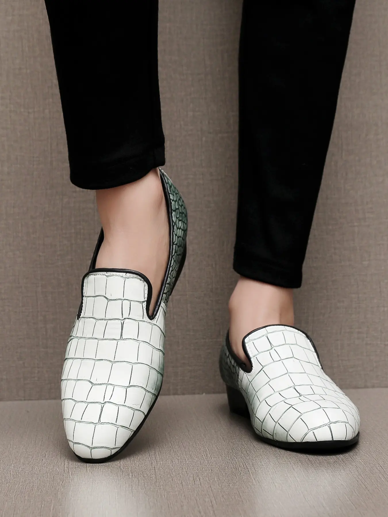 Men's Crocodile Pattern Flat Heel Loafers, Slip On Footwear, Lightweight Luxury Trendy Low Top, Breathable Comfortable Party Nightclub Shoes, Youth Fashion