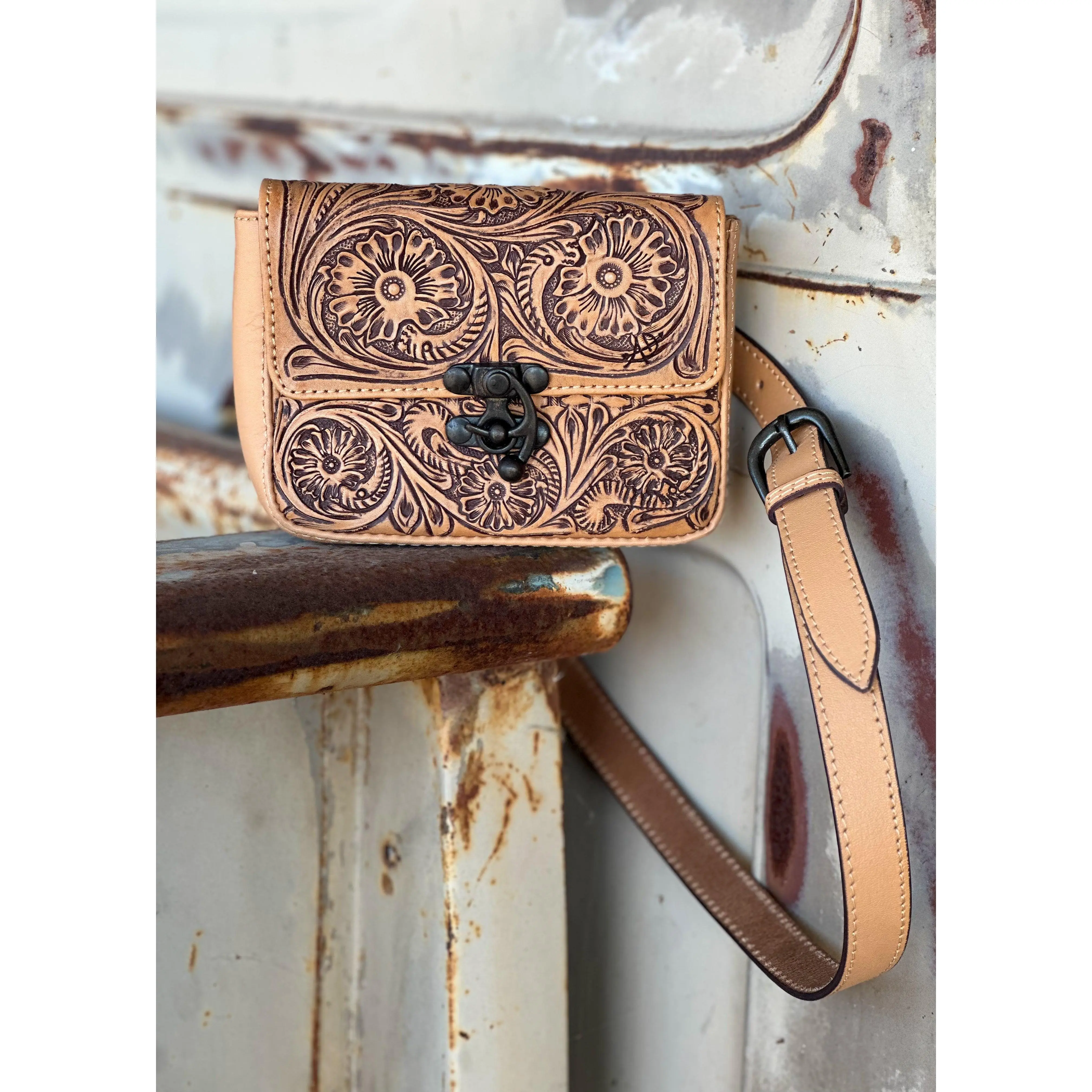 The Kacy Convertible Tooled Bag￼