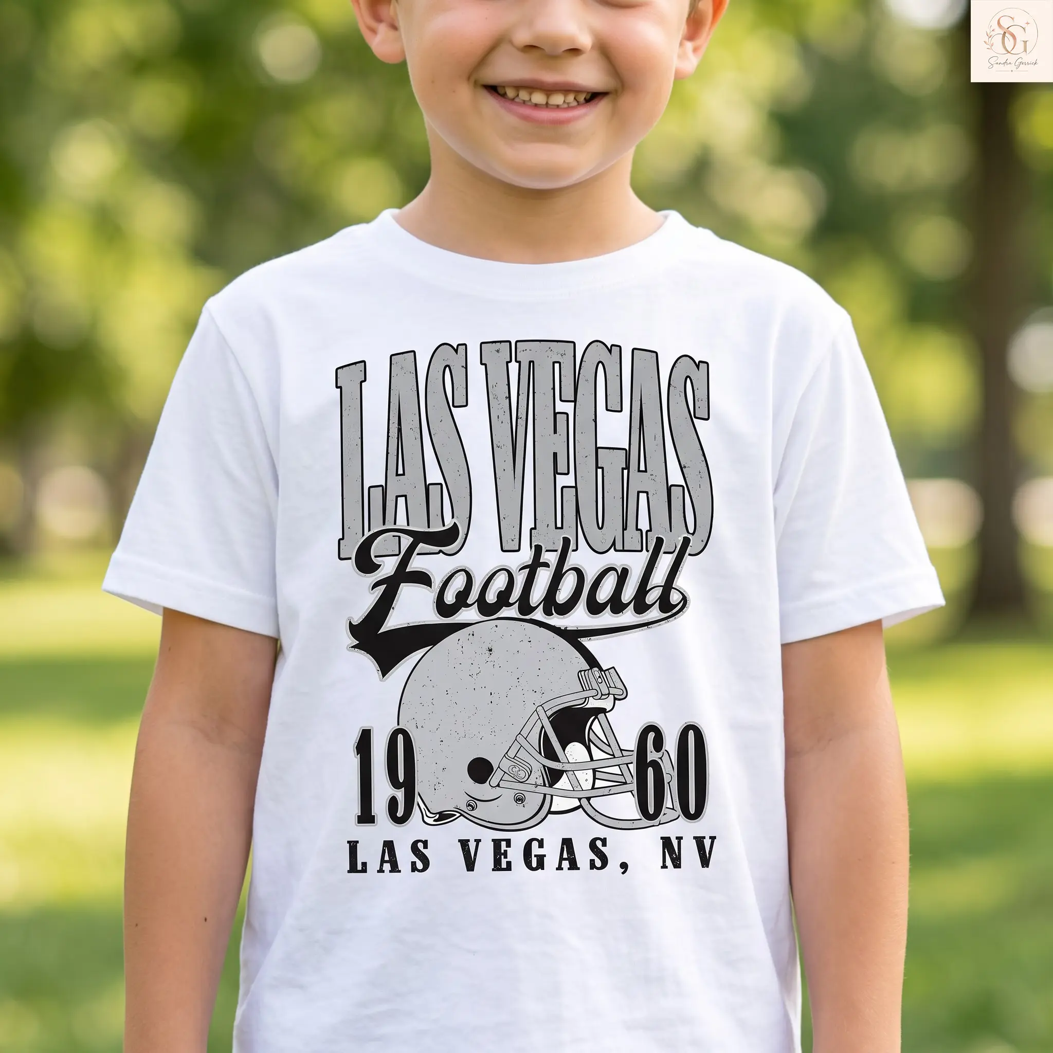 Las Vegas Football Crewneck Adults and Youth T-Shirt, Retro Las Vegas Football Shirt, Las Vegas Football Christmas Raider, streetwear, youth boy clothesa