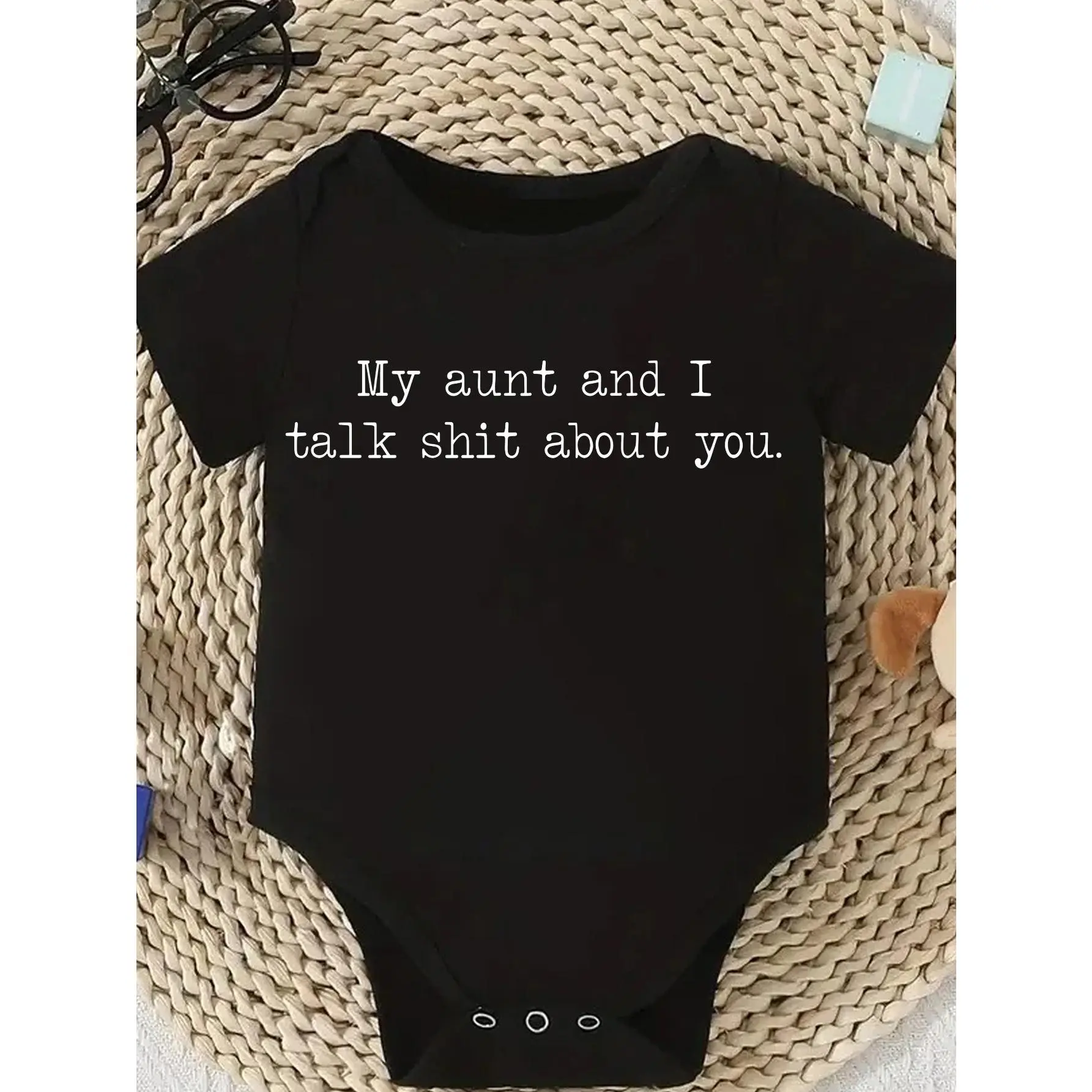Baby Bodysuit for 0-12 Months, Cute Cotton Blend Tagless Onesie with "My Aunt and I Talk Shit About You" Funny Print, Short Sleeves, Soft Knitted Fabric, Round Neck, Button Detail, Regular Fit, All Seasons Versatile Wear