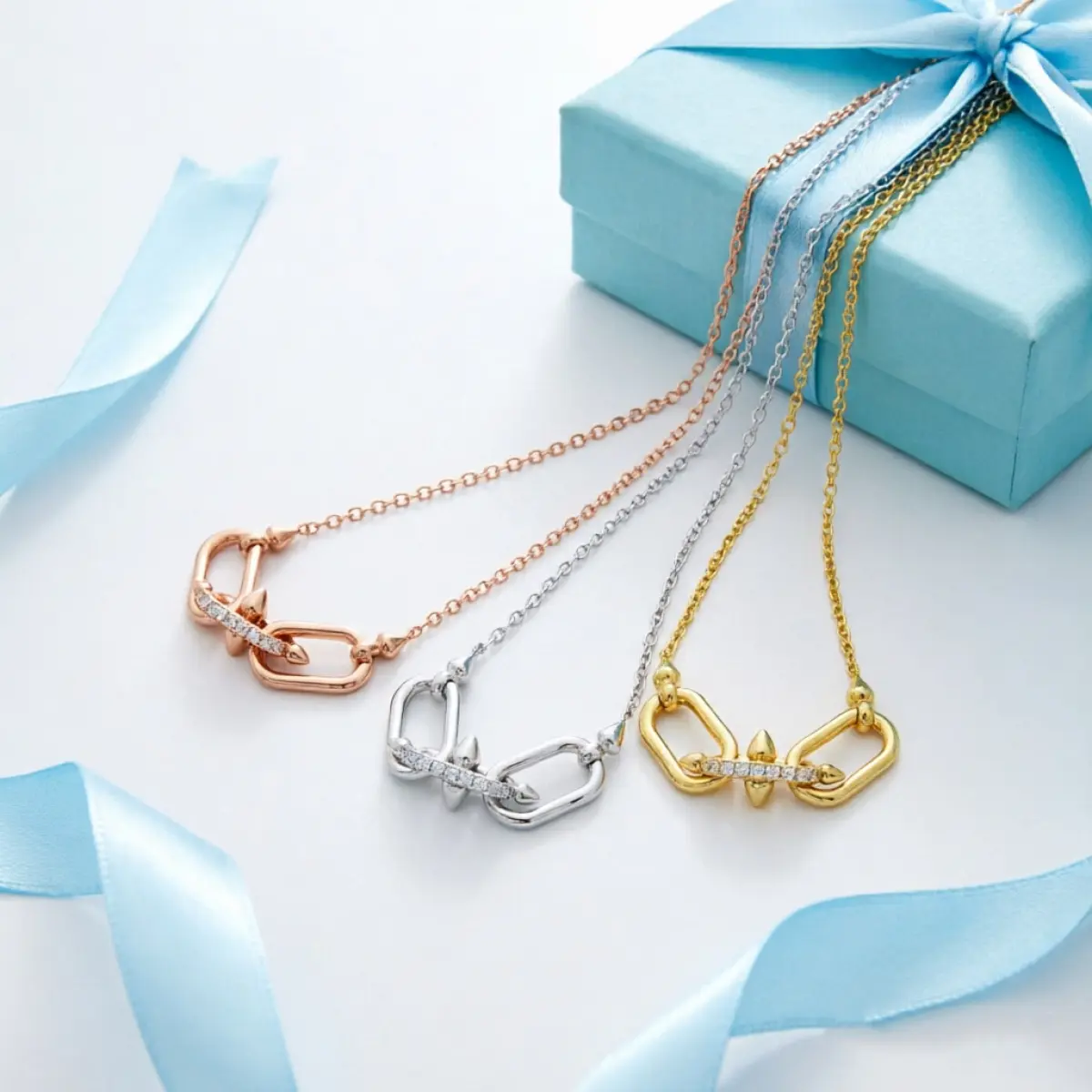 Old Money Aesthetic Interlock Drill Pendant Necklace Viral TikTok Made Me Buy It Dainty Stackable Fine Chain Quiet Luxury Jewelry Minimal Sculpted Link Inlaid Detail Skin Friendly Adjustable Clasp Must Have Timeless Sleek Textured Neck Accessory