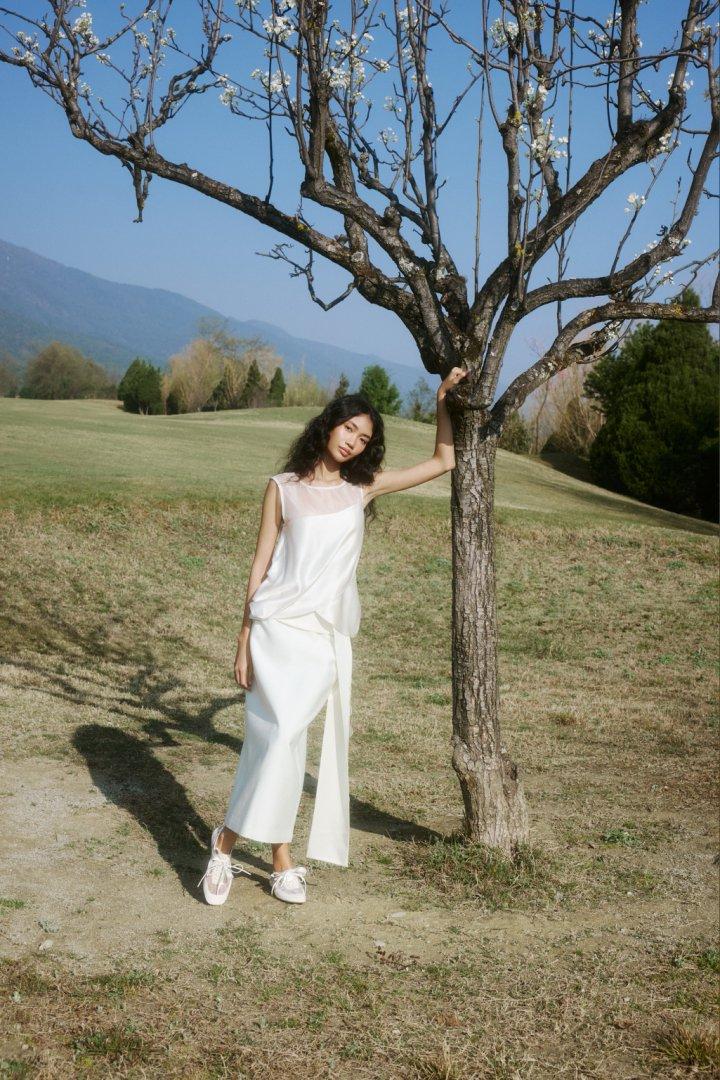 VIVAIA Women's Satin Square-Toe Ballet Sneakerina Sneakers, Adjustable Lace-Up Ballet Flats with 2 Laces,Wide Toe Box,Suede-Like Integrated Insole Machine Washable, Lightweight, Wedding flats, Wedding shoes Wide Feet Friendly Ballet Sneakers(Cristina)