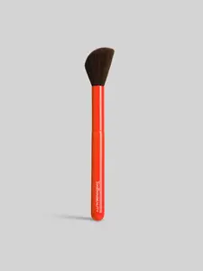 106 Angled Blush Brush