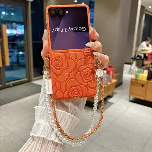 Side Pressed Camellia Pattern Phone Case, Hand Strap Included, Practical Accessory, Vintage Luxurious Feel, Fits Samsung Galaxy Z Flip 5-7 Fe