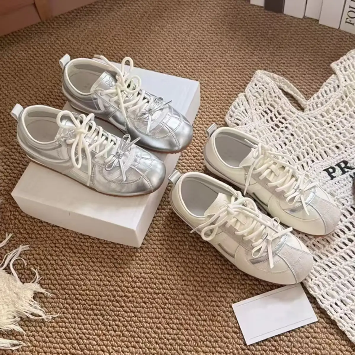 Vintage Streetwear Women Lace Up Sneakers Metallic Shiny Silver Off White Soft Trainer Shoes Lightweight All Match Daily Outfit Fashion Walking Casual Footwear