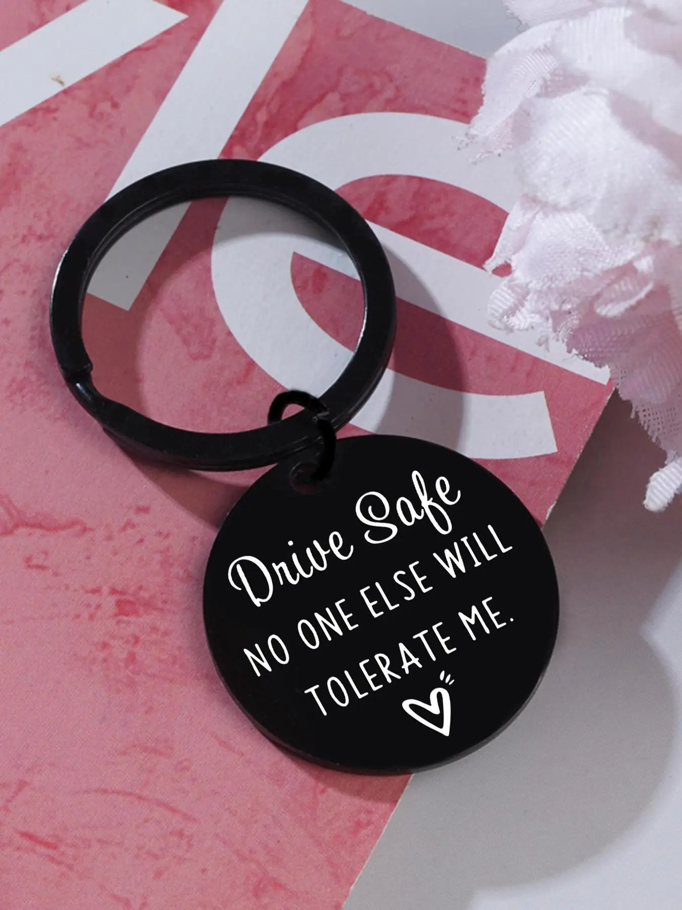 Fashion Slogan Graphic Round Charm Keychain for Men & Women, New Fashion Stainless Steel Keychain for Daily Use, Trendy All-match & Exquisite Metal Ke