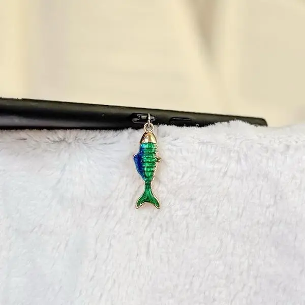 Sardine Kindle Charm | USB-C Dust Plug Charm for Kindle Devices with Fish Design