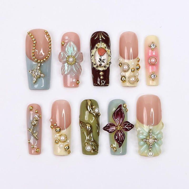 ALL NAil BOX 3D Pink Flower Press On Nails XL Long Square Metal Accent Nails with Gothic Gold Crystal Glossy Coffin Shape 3D Bows & Pearls for Romantic Nail Art