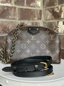 Pre-owned Louis Vuitton Canvas Shoulder Bags Be Alma Chain Handbag Monogram Brown 82034