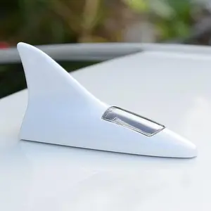 Solar Powered Shark Fin Design Car Antenna Topper, Roof Tail Wing Modification Light, Anti-rush-impact LED Flashing Light