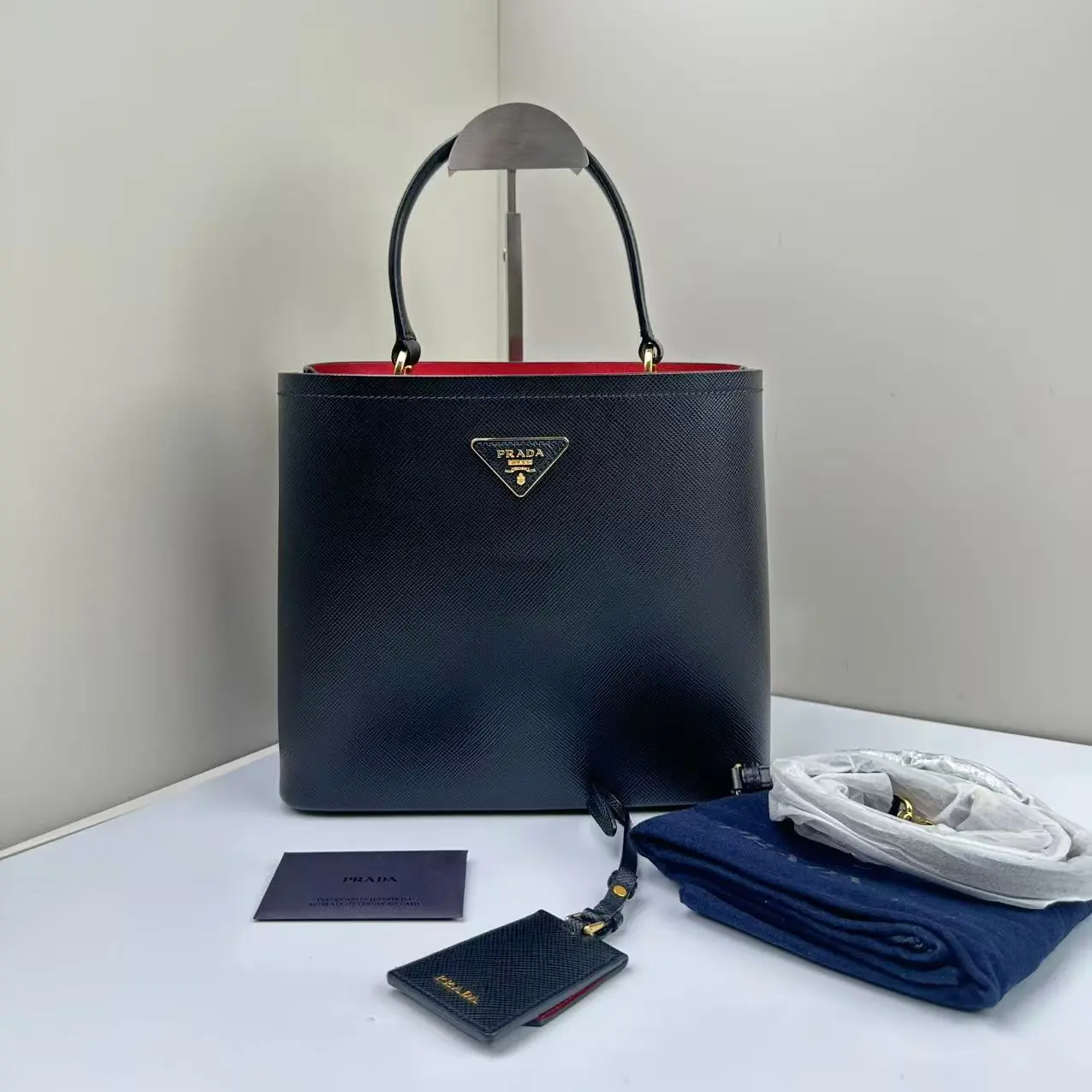 Pre-owned PRADA Saffiano Shoulder Bags Panier Bucket Top Handle Black CPU0809