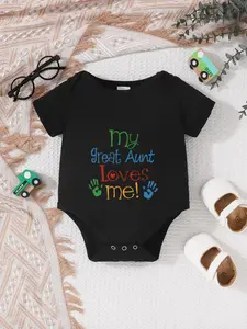 Newborn Summer Short-Sleeve Fitted Cut Triangle Bodysuit, Cute Handprint Design with 'my Great-Aunt Loves Me', Soft and Skin-Friendly, Perfect for Baby Boys and Girls