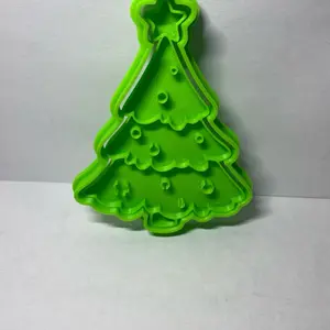 Christmas Tree Cookie Cutter - Green Plastic Design for Baking and Cooking