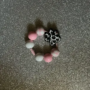 Title:  Pink Leopard Paw Beaded Stanley Cup Charm – Animal Print Bottle Accessory