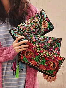 Vintage Ethnic Style Embroidered Long Wallet Wristlet Clutch Bag, Flower Fabric, Phone Pocket, Coin Purse, Mini Handbag for Women, Gift for Girlfriend