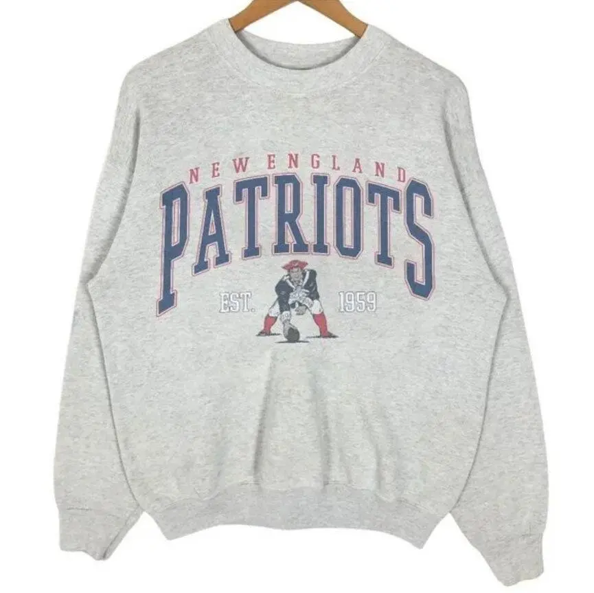 Vintage New England Patriots Sweatshirt, Vintage NFL Patriots Football Shirt, American Football Bootleg Gift, Sweatshirt Crewneck Gifts for her, Trendy Special Gift Shirt for Men & Women
